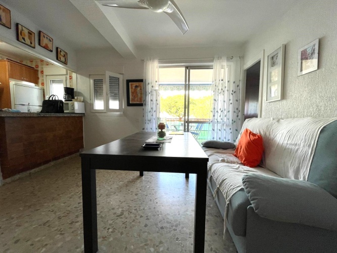 alquiler piso el portil, primera línea playa, apartamento con balcón, alquiler costa de la luz, cartaya, piso con parking, alquiler vacacional, playa del portil, vivienda familiar

